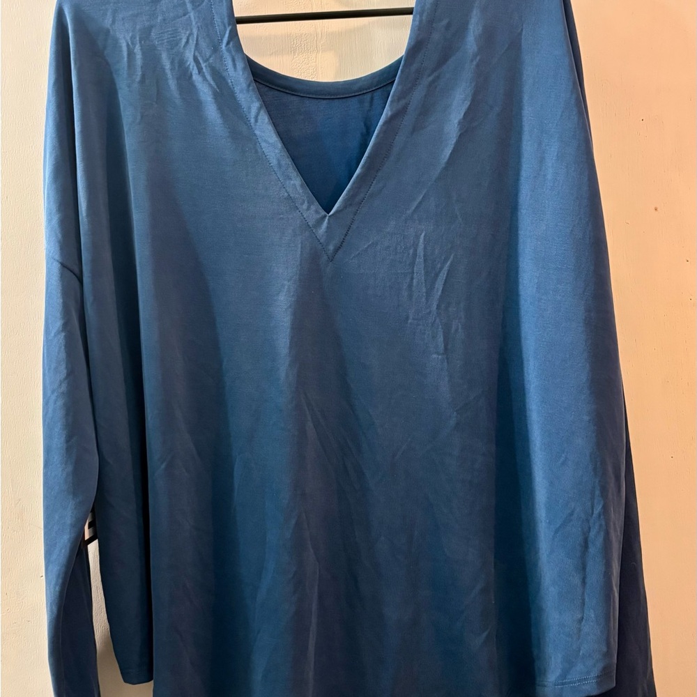 DKNY Teal Long-Sleeve Relaxed Pullover Round Neckline Deep V Cutout in Back - Picture 7 of 17